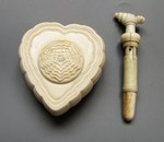 Pulverflasche in Herzform