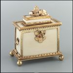 Elfenbeinkästchen mit Löwe auf dem Deckel