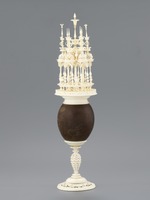 Kokosnusspokal mit Deckel in Form eines Rundtempels